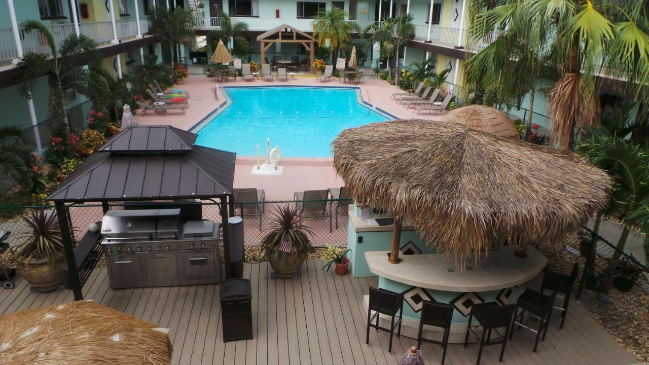 Island House Resort Hotel St. Pete Beach Exterior photo